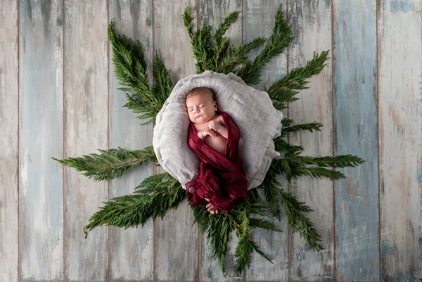 the-cutest-christmas-newborn-session-6