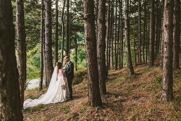beautiful-romantic-wedding-forest_01