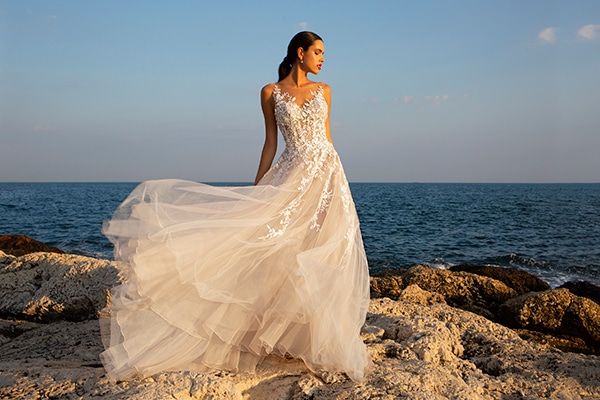 wonderful-wedding-gowns-unforgettable-look_10